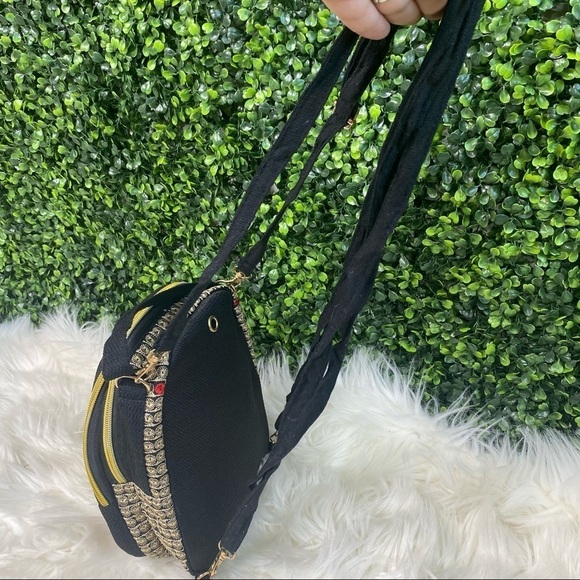 Hand embroidered mini back packs 🇲🇽 - Picture 4 of 10